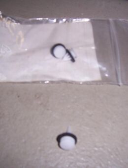 MR447740 Seitenfenster-Clip Mitsubishi Space Star - Hannover Vahrenwald-List