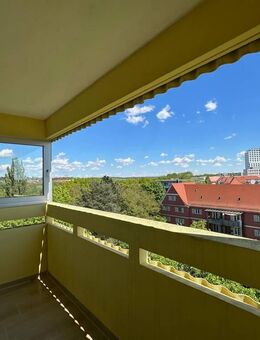 Sanierte 3-Zimmer-Wohnung mit Balkon und schönem Blick ins Grüne in Nürnberg / Tullnau - Nürnberg