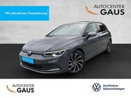 VW Golf, 2.0 TDI VIII Style, Jahr 2020 - Bielefeld