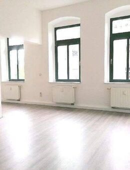 !! 4-Raum-Wohnung mit 2 Bädern, Laminat und Balkon !! - Chemnitz