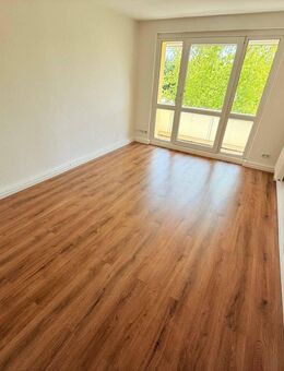 **Besichtigung: Sa., 19.07.25 um 12:45 Uhr** Drei-Raum-Wohnung in Brandenburg a.d.H.! - Brandenburg (Havel)