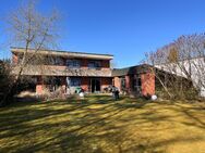 5-Zi.-Architektenbungalow mit 1.152 m² - Parkgrundstück u. 2 Bädern in Lappersdorf-Hoher Sand - Lappersdorf