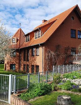 Architektenhaus mit Einliegerwohnung, 262 m NN Garten und unverbaubarem Fernblick in Göttingen. - Göttingen