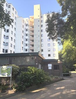 PURNHAGEN-IMMOBILIEN - 4-Zimmer-Eigentumswohnung mit Loggia und Tiefgaragenstellplatz in Bremen-Lesum - Bremen