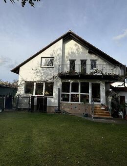 Gut gepflegtes Zweifamilienhaus in Veitsbronn - Veitsbronn