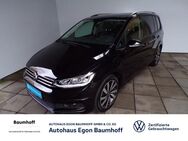 VW Touran, 1.5 TSI ACTIVE S, Jahr 2021 - Lennestadt