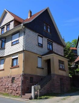Solide Kapitalanlage mit Potential - vermietetes Mehrfamilienhaus mit Entwicklungsperspektive und KfW-Förderchance - Steinbach-Hallenberg