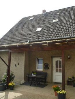 Stark renoierungsbedürftiges Wohnhaus mit großem Baugrundstück! - Enger (Widukindstadt)