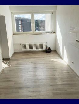 Ihr neues Zuhause mit zwei Loggien! 3-Zimmer-Wohnung, separate Küche, Wannenbad, Aufzug - Bochum