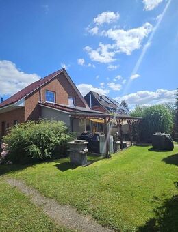 Wohnen mit Herz: Freistehendes Haus mit Garten, Südterrasse & uriger Grillkota - Koberg