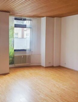 Drei-Zimmer im klassischen Altbau - Düsseldorf