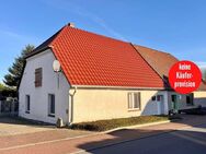 HORN IMMOBILIEN ++ Woggersin bei Neubrandenburg, Doppelhaushälfte mit großem Grundstück - Woggersin