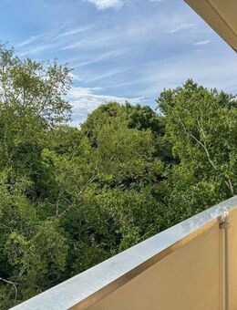 Lichtdurchflutete 4-Zimmer-Wohnung mit großem Balkon & Tiefgaragenstellplatz in Augsburg-Lechhausen - Augsburg