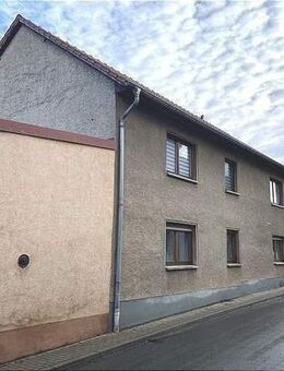 Geräumiges Einfamilienhaus in Bucha - Kaiserpfalz