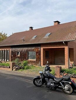 NACH GEBOT - Einfamilienhaus im Rohbauzustand in wunderschöner Lage von Neumorschen. - Morschen