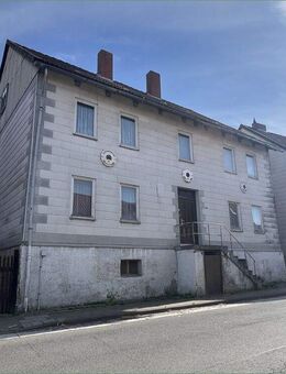 Sanierungsbedürftiges Mehrgenerationenhaus mit 16 Zimmern in Jerxheim - Jerxheim