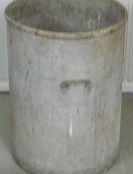 Zink-Fässer - Düsseldorf