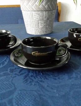 Drei Espressotassen mit Untertellern. Setpreis. - Kassel Brasselsberg