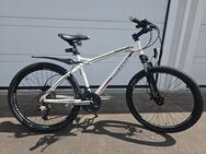 Verkaufe ein Fahrrad der Marke Stratos 26Zoll 24Gang Scheibenbremse Aluminium Rahmen - Roding Zentrum