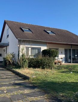 SANKT AUGUSTIN NIEDERBERG, freist. Einfamilienhaus, ca. 140 m² Wfl., 5 Zimmer, 627 m² GrSt. Garage - Sankt Augustin