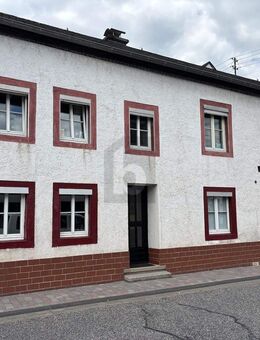 FAMILIENDOMIZIL, RENOVERIT, DOPPELGARAGE - Dreis