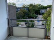 Großzügige Zweizimmerwohnung mit Wannenbad und Balkon - Düsseldorf