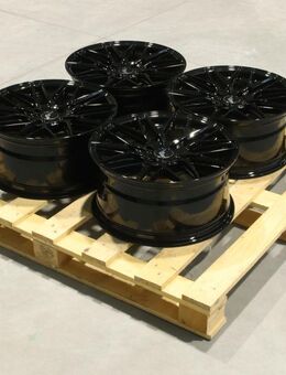 Set-JR#375 – Japan Racing JR28 Felgenset - Neuhaus (Inn)