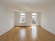 Bezugsfreie 2-Zimmerwohnung mit EBK und Balkon - Leipzig