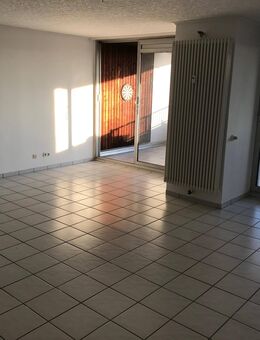 3 Zimmer-Maisonette-Wohnung, hell und gut geschnitten - mit großer überdachter Loggia und TG-Platz - Rodgau