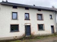 Handwerker aufgepasst!!! - Wohnhaus mit 2 SZ in Losheim am See - Hausbach zu verkaufen! - Losheim (See)
