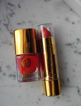 Dr. Neuberger Lippenstift Lip Stick+Nagellack Nail Polish rot zus. 3,- - Flensburg