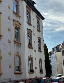 AM WEISSEN STEIN: Leerstehende 3 Zimmerwohnung im 1. OG mit Balkon - Frankfurt (Main)