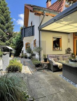 ENERGIE UND RAUMWUNDER MIT TOLLEM GARTEN - Hasel