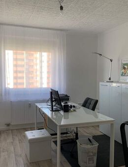 SANKT AUGUSTIN top, helle renovierte 3 Zi. ETW, ca. 84 m² Wfl., Küche Diele, neues Bad, Westbalkon - Sankt Augustin