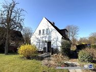 Einfamilienhaus in ruhiger Lage mit Potential und Vollkeller auf einem 813 m² großem Erbbaugrundstück - Lübeck