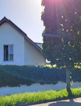 Großzügiges Familien-Domizil mit Garage und ruhiger Nachbarschaft-Provisionsfrei - Leverkusen