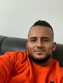 Attraktiver Mann mit Niveau sucht eine Dame - Ulm