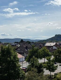 Lichtdurchflutete 2,5-Zimmer-Galeriewohnung mit Südbalkon in Singen (Hohentwiel) - Singen (Hohentwiel)