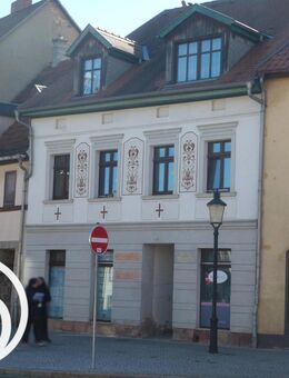 Wohn- und Geschäftshaus im Zentrum von Naumburg/Saale - Fachwerkhaus - Fassade steht unter Denkmalschutz - 2 Gewerbeeinheiten - 4 Wohneinheiten - Naumburg (Saale)