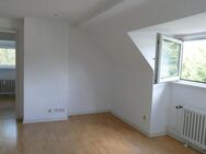 Schön geschnittene 3-Zimmer-Dachgeschosswohnung in Gelsenkirchen-Schalke - Gelsenkirchen