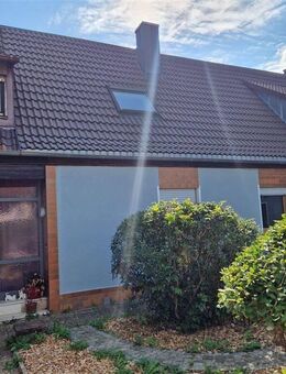 *Renditeobjekt* - Charmantes Mehrfamilienhaus mit 4 Wohneinheiten, Garten, Garagen - Zirndorf