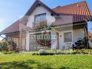 RESERVIERT! Platz für die ganze Familie - gepflegtes Einfamilienhaus mit Garten, Terrasse und Carport zu verkaufen - Burgkunstadt