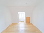 Über den Dächern von Lübeck: 110 qm, 3,5 Zimmer und Gemeinschaftsgarten mitten im Zentrum - Lübeck