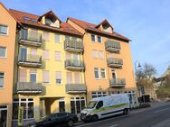 Schöne 3-Zimmer Dachgeschosswohnung mit Balkon und PKW-Stellplatz im Hof - Radeberg