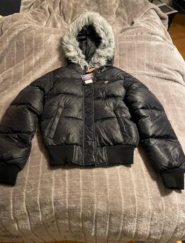 Neue Damen Winterjacke XS - Isernhagen