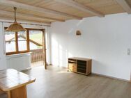 Ländliches Wohnen im Außenbereich bei Altusried/Oberallgäu 5 Zimmer mit Balkon und Gartenanteil - Altusried