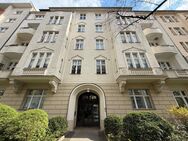 Nahe KADEWE ! Stilvolles bezugsfreies Single Appartement in TOP Lage in schönem Stuckaltbau - Berlin