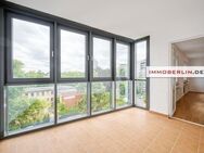 IMMOBERLIN.DE - Sehr helle Wohnung mit Südloggia, Lift + Pkw-Stellplatz beim Ku’Damm - Berlin