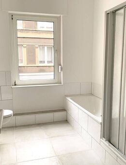 Moderne 3 Zimmer Wohnung mit großem Duschbad und Balkon - Hamm