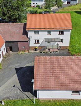 Gepflegte Hofreite mit großzügigen Nebengebäuden in Herchenhain - Grebenhain